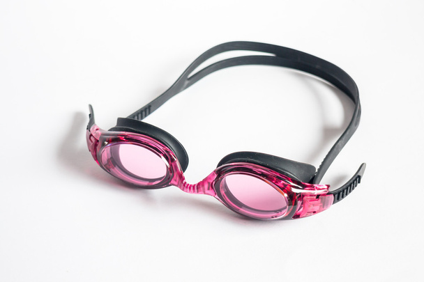 Ροζ κολύμπι γυαλιά απομονωθεί σε λευκό φόντο - Φωτογραφία, εικόνα