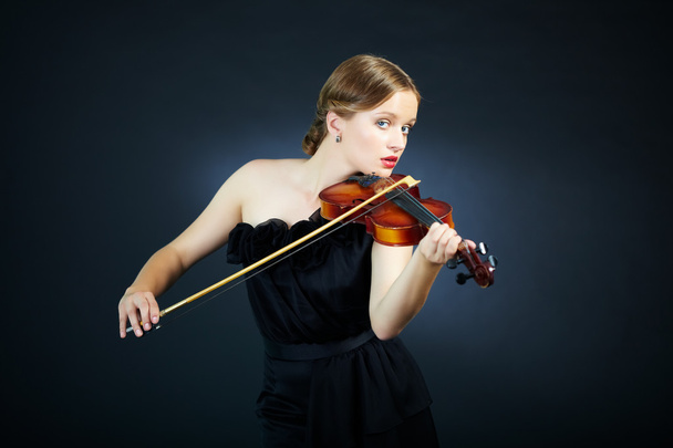 Gorgeous violinist - Fotó, kép