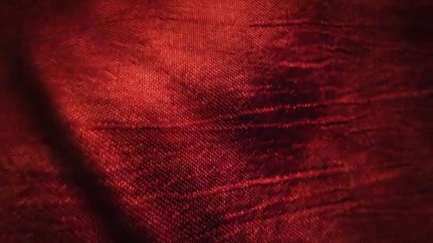 Czerwony tkaniny jedwabne wiejący wiatr - Materiał filmowy, wideo