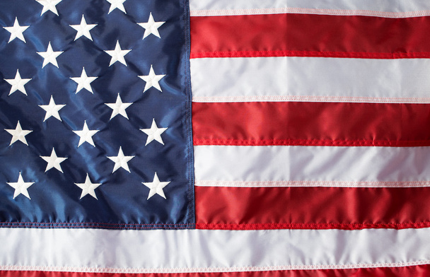 Décorations du 4 juillet sur fond drapeau américain
 - Photo, image