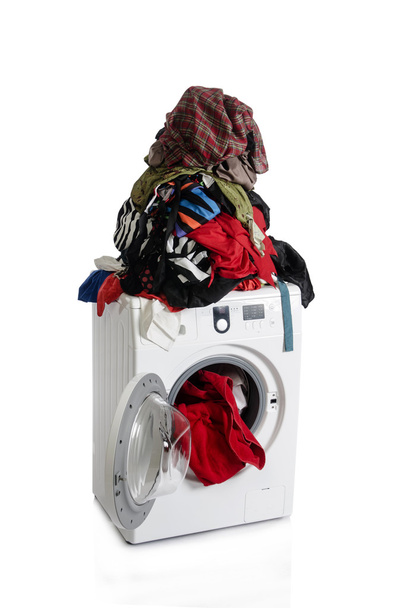 Wasmachine geïsoleerd op witte achtergrond - Foto, afbeelding