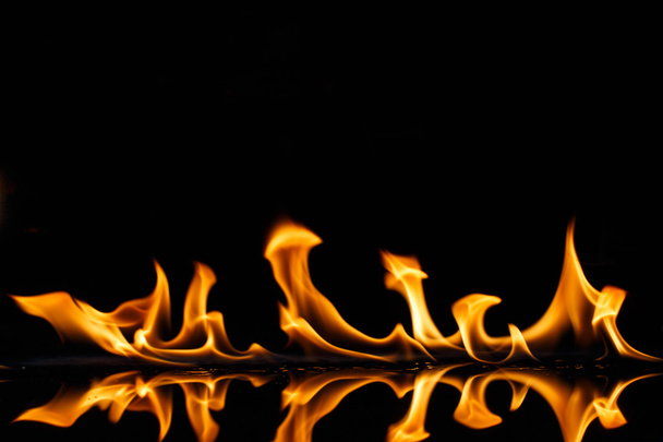 Flamme brennendes heißes Detail isolierte Kunst - Foto, Bild