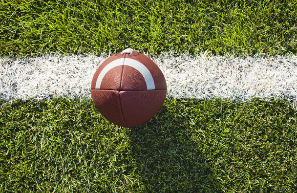 A egy yardos vonalnál, nézett-ból fenti egyetemi futball - Fotó, kép