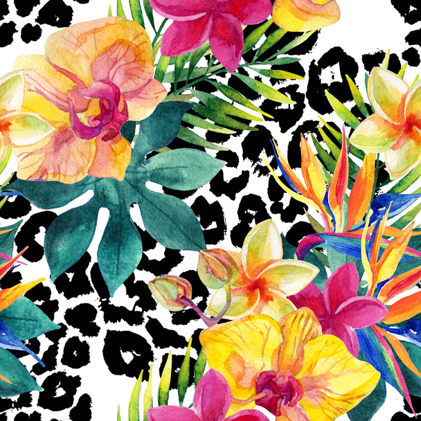 Tropical watercolor flowers and leaves on animal print - Фото, зображення