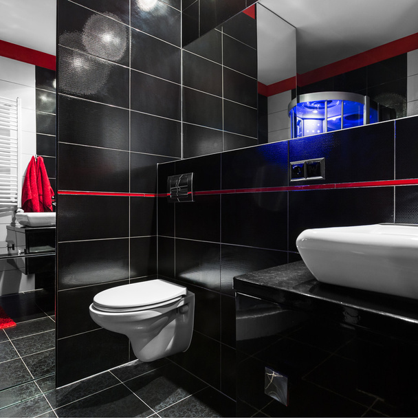 Stijlvolle en moderne badkamer - Foto, afbeelding