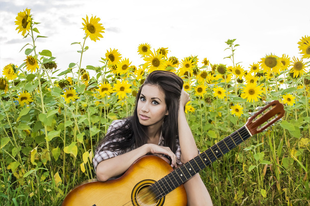 woman holding  acoustic guitar - Foto, immagini