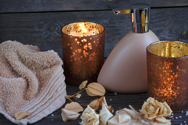 Composição de tratamento de spa. Sabão artesanal natural com perfumado
 - Foto, Imagem
