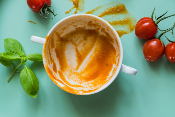 Tomato soup in bowl - Фото, зображення