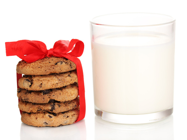 Glass of milk and cookies isolated on white - Foto, Imagen