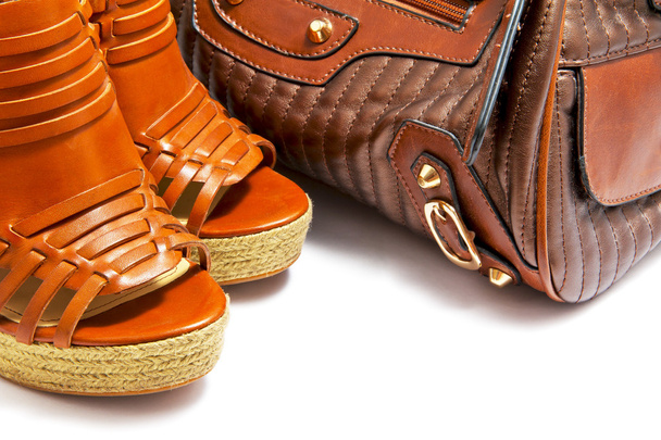 Leather bag and sandals - Foto, Bild