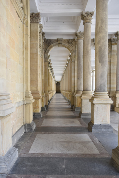 Colonnade à Karlovy Vary
 - Photo, image