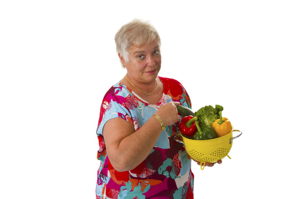 žena s čerstvou zeleninou - Fotografie, Obrázek