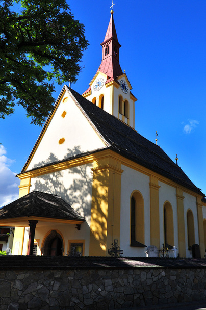 Christelijke oude kerk in zonnige dag - Foto, afbeelding