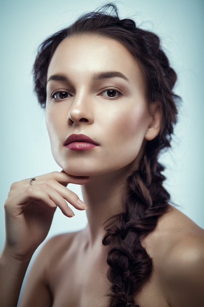 Beauty portrait of brunette - Foto, afbeelding