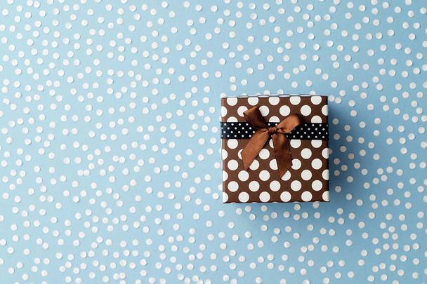 Christmas Gift Box with snow confetti - Fotografie, Obrázek