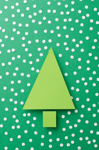 Papír vánoční strom se sněhem - Fotografie, Obrázek
