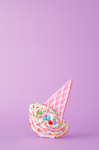 Sorvete cone brinquedo
 - Foto, Imagem