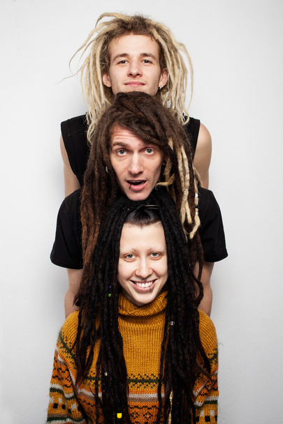 Üç genç insanlar dreadlocks ile - Fotoğraf, Görsel