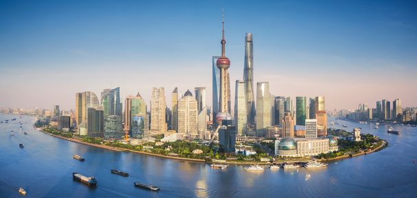 O horizonte de Xangai com arranha-céus urbanos modernos
 - Foto, Imagem