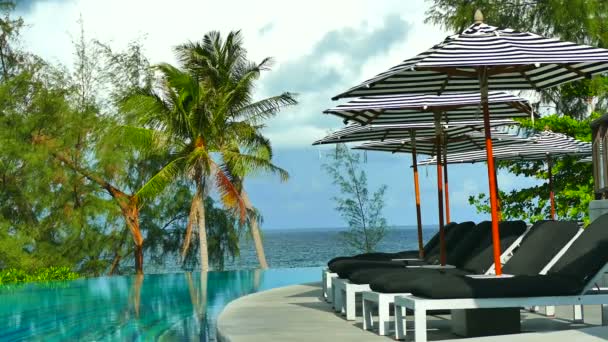 piscina in hotel - Filmati, video