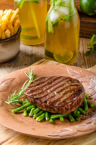 Beef sirloin steak - 写真・画像