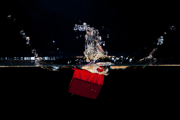 Cube splash in water - Valokuva, kuva