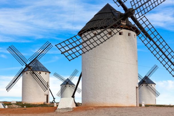 oude Spaanse windmolens - Foto, afbeelding