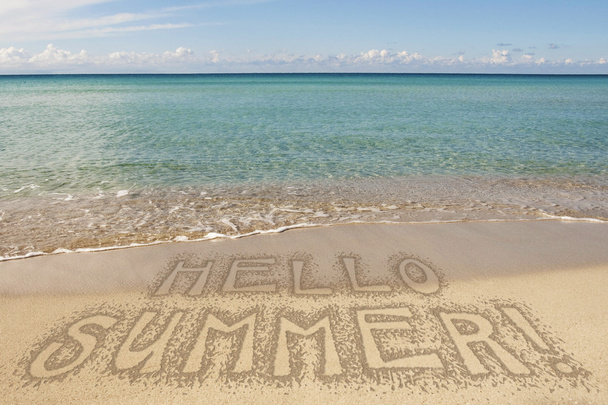 Olá verão escrito na praia
 - Foto, Imagem