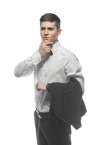 portret van een jonge zakenman geïsoleerd op witte achtergrond - Foto, afbeelding