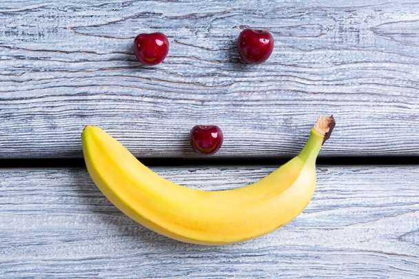 Smiley face made of fruits. - Zdjęcie, obraz