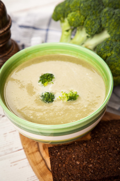 Cuenco de sopa de brócoli
 - Foto, Imagen