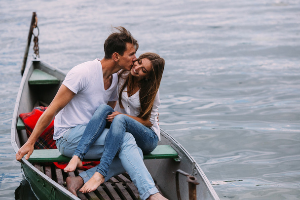Couple en bateau
 - Photo, image