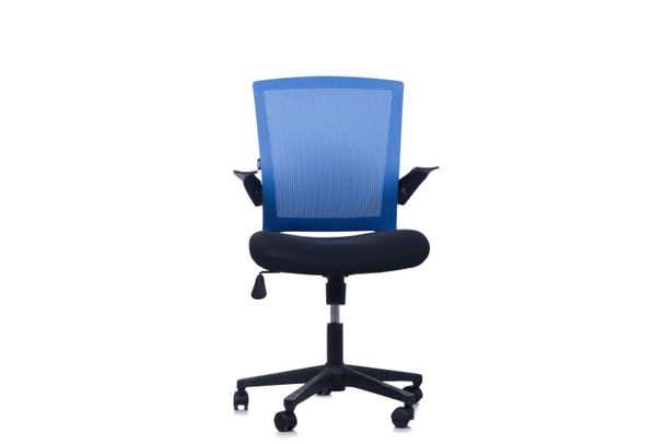 Sedia da ufficio blu isolata sullo sfondo bianco
 - Foto, immagini