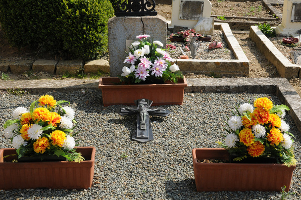 France, le cimetière de Guiry en Vexin en Val d'Oise
 - Photo, image