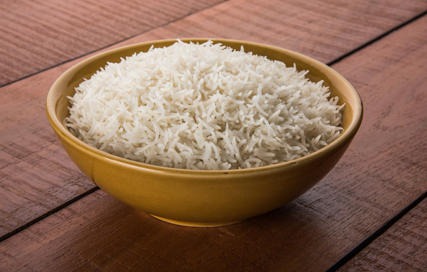 arroz basmati indio, arroz basmati pakistaní, arroz basmati asiático, arroz basmati cocido, arroz blanco cocido, arroz llano cocido en un tazón
 - Foto, Imagen