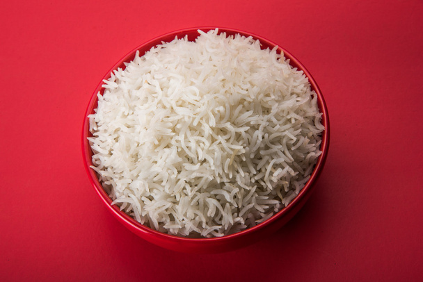 ryż basmati z Indii, pakistańskiego ryżu basmati, ryż basmati Azjatki, gotowanego ryżu basmati, ryż biały, ugotowany ryż w misce gotowane - Zdjęcie, obraz