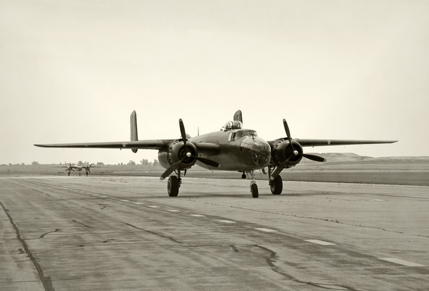 第二次世界大戦時代の爆撃機 - 写真・画像