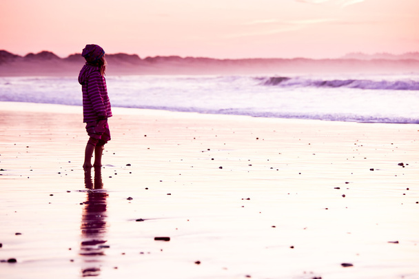 Little girl in the beach - Photo, image