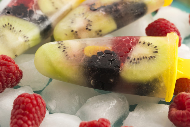 homemade ice cream with fruits - Fotografie, Obrázek