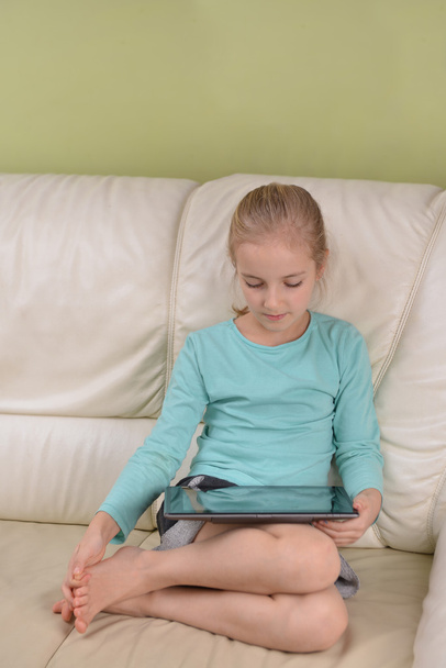 Girl using tablet  - Photo, Image
