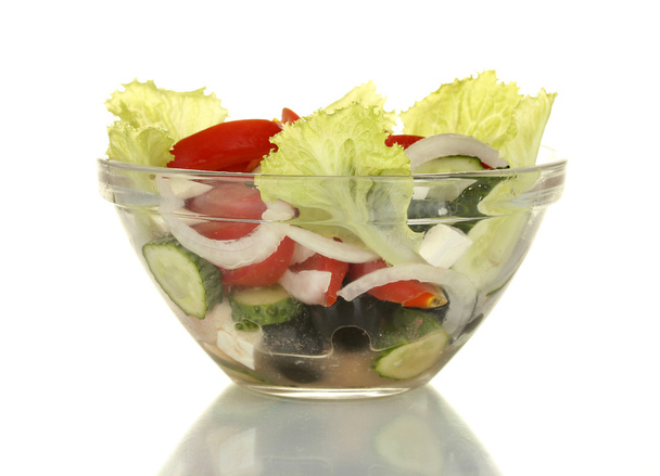 Elszigetelt fehér ízletes görög saláta - Fotó, kép