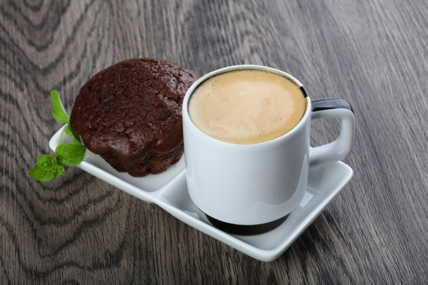 Кава з шоколадним кексом
 - Фото, зображення