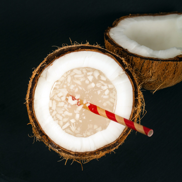 verse kokosnoot water - Foto, afbeelding