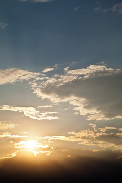 dramatyczne niebo zachód słońca z chmury - Zdjęcie, obraz