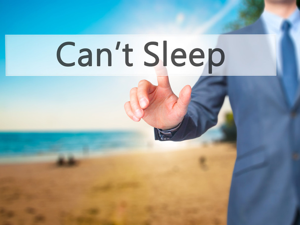 kann nicht schlafen - Geschäftsmann drückt auf digitalen Bildschirm. - Foto, Bild