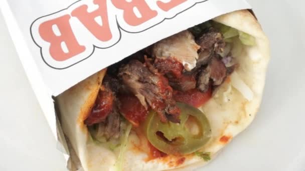 Kebab wrap with grilled lamb - Footage, Video
