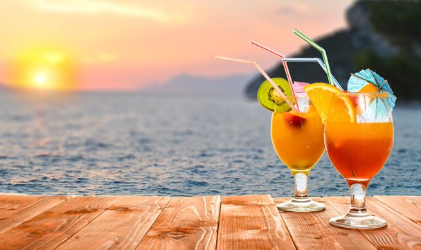 Bebidas de frutas de verano
 - Foto, Imagen
