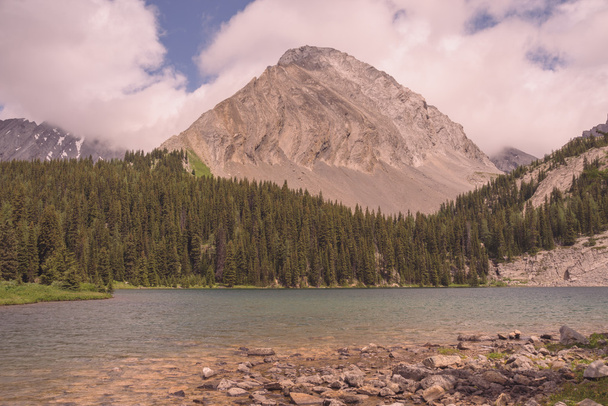 Gusty Peak maisema
 - Valokuva, kuva