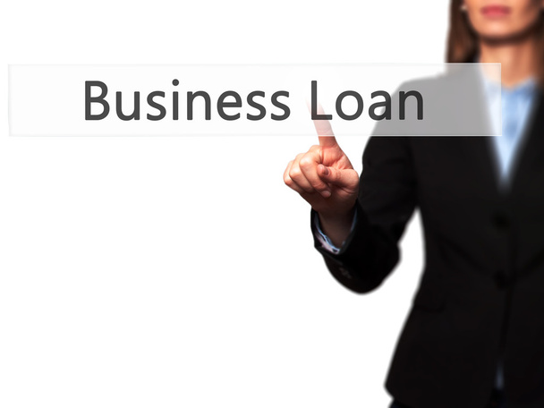 Business lening - zakenvrouw dringende high-tech moderne knop  - Foto, afbeelding
