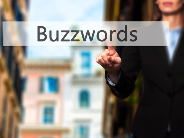Buzzwords - bizneswoman, naciśnięcie przycisku nowoczesne technologicznie na - Zdjęcie, obraz